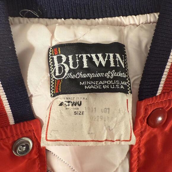Vintage Butwin Red Varsity Jacket Retro Custom Patches Men's Large Streetwear - Picture 4 of 9